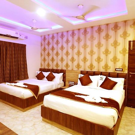 Hotel Sai Krish Grand Chettippattu 외부 사진
