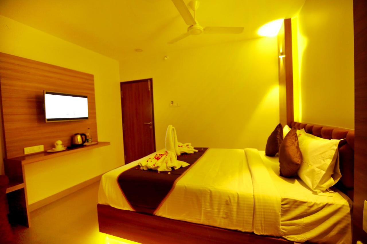 Hotel Sai Krish Grand Chettippattu 외부 사진