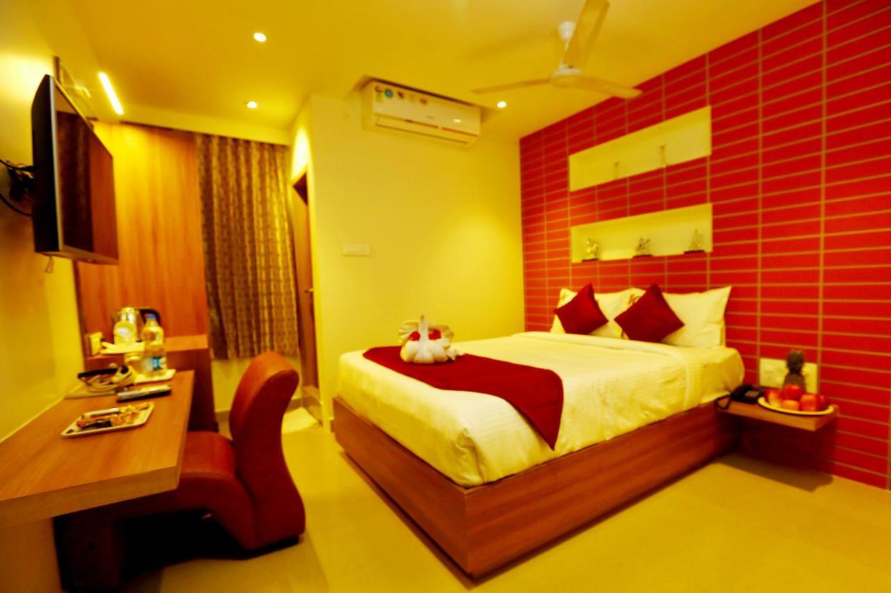 Hotel Sai Krish Grand Chettippattu 외부 사진