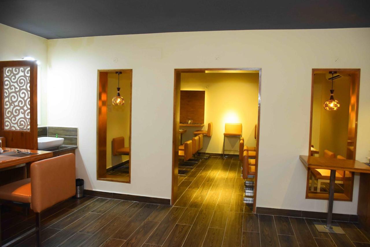 Hotel Sai Krish Grand Chettippattu 외부 사진