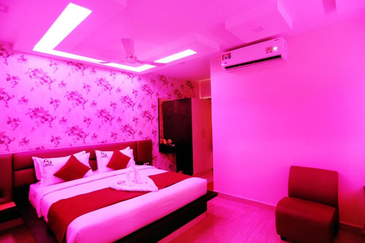 Hotel Sai Krish Grand Chettippattu 외부 사진