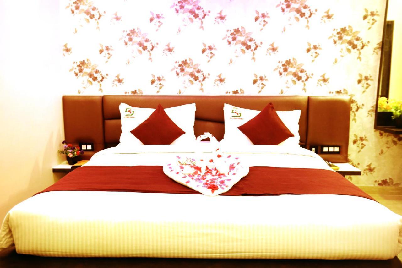 Hotel Sai Krish Grand Chettippattu 외부 사진