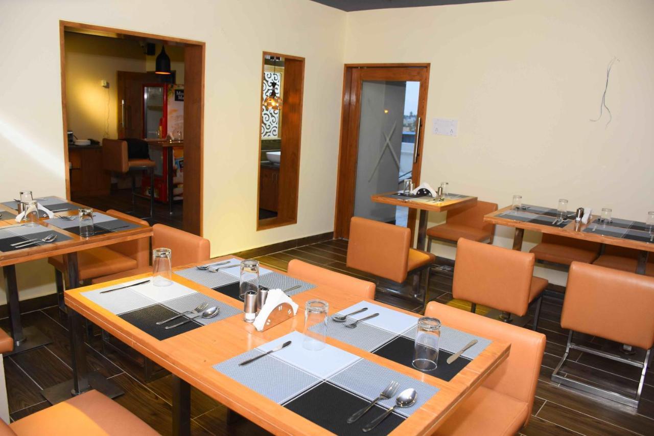 Hotel Sai Krish Grand Chettippattu 외부 사진