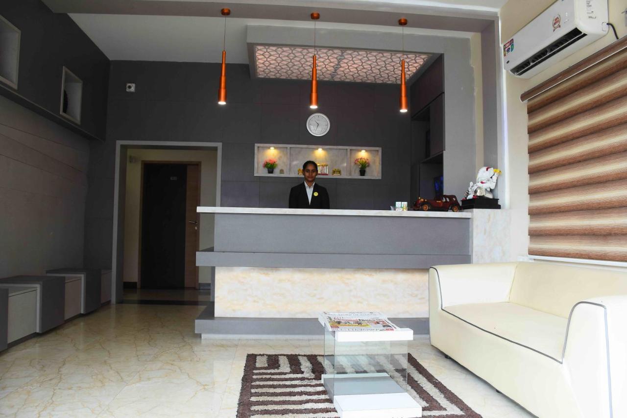 Hotel Sai Krish Grand Chettippattu 외부 사진